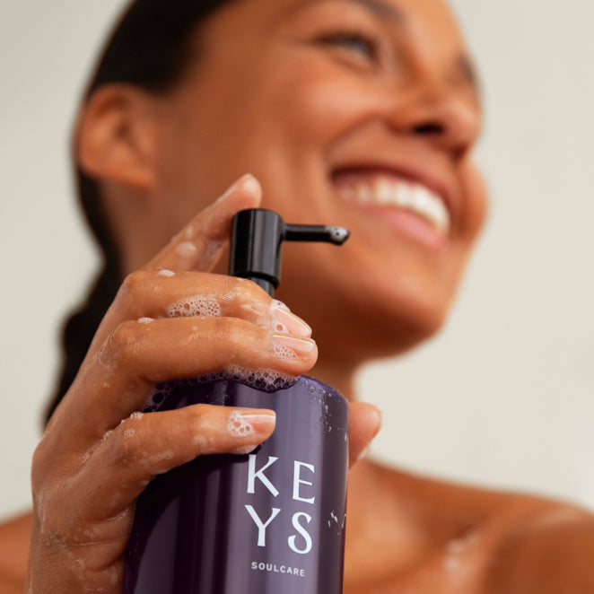 Alicia Keys using Keys Soulcare Golden Cleanser