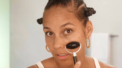 How To Use The Obsidian Facial Roller